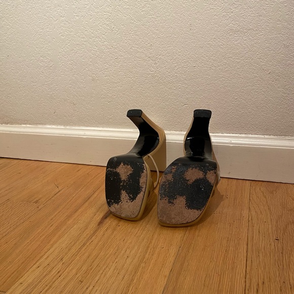 Charles David Camel Leather Heels “Bullet”Size 6.5 - Picture 5 of 8